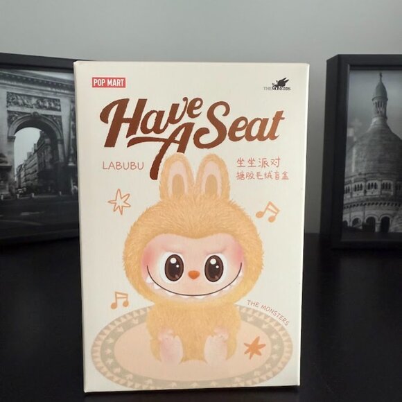 Pop Mart Have a Seat - Dada Labubu - Picture 3 of 6